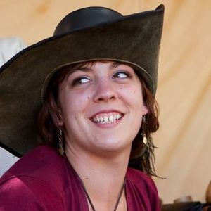 Meet your Posher, Alicia